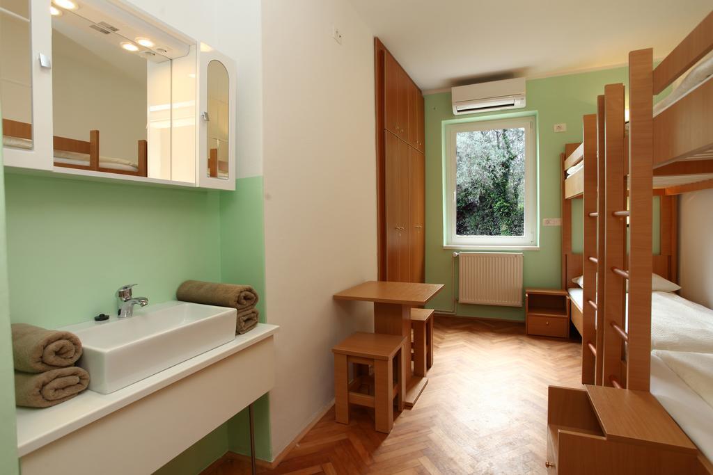 Hostel Soline Portoroz Luaran gambar